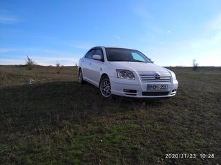 Toyota Avensis foto 2