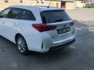 Toyota Auris foto 4