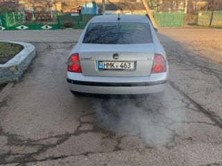 Volkswagen Passat foto 2