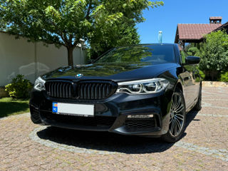 BMW 5 Series foto 1