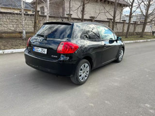 Toyota Auris foto 4