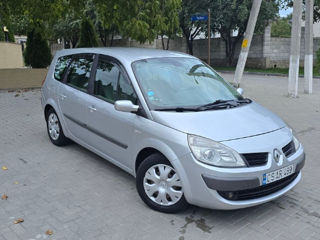 Renault Grand Scenic foto 2