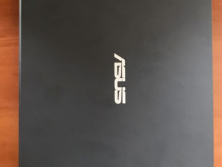 Asus ExpertBook foto 3