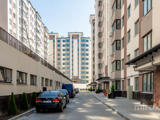 Apartament cu 2 camere, 78 m², Buiucani, Chișinău foto 3