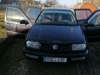 Volkswagen Vento foto 5