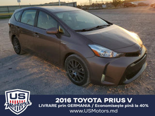 Toyota Prius v foto 3