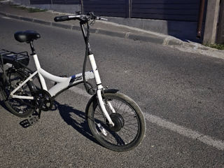 Vind bicicletă electrica practic noua 385€ foto 2