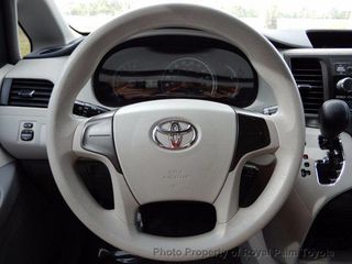 Toyota Sienna foto 6