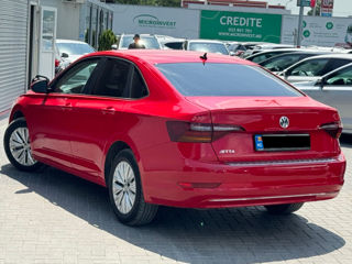 Volkswagen Jetta foto 4