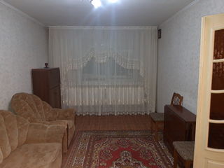 Apartament cu 3 camere, 70 m², Centru, Cimișlia foto 2