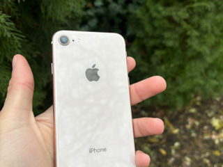 iPhone 8 64GB foto 2