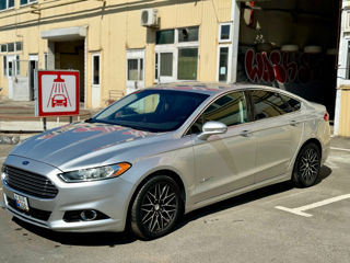 Ford Fusion foto 2