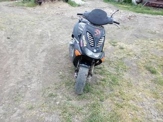 Aprilia sr50 foto 3