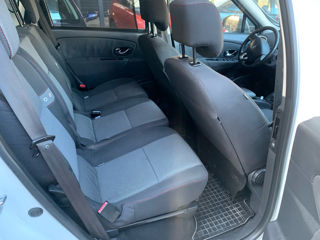 Renault Scenic foto 10