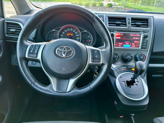 Toyota Verso-S фото 10