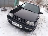 Volkswagen Vento foto 2