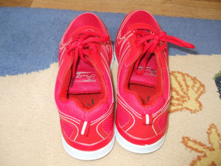 Adidasi rosii R42 foto 2