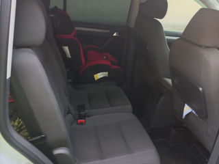 Volkswagen Touran foto 6