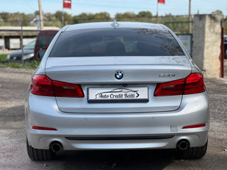 BMW 5 Series foto 9