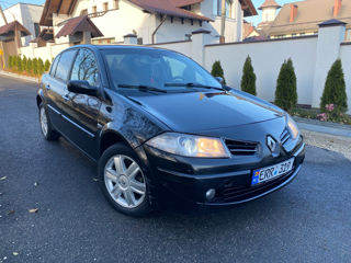 Renault Megane foto 2