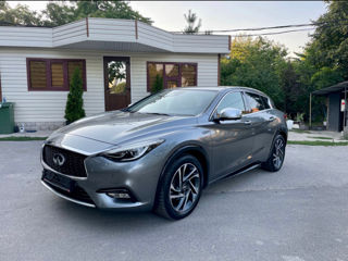 Infiniti QX30 foto 1