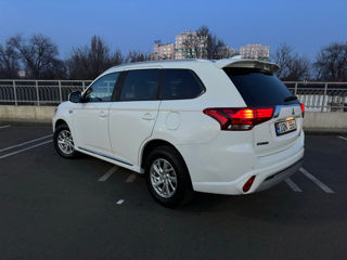 Mitsubishi Outlander foto 6