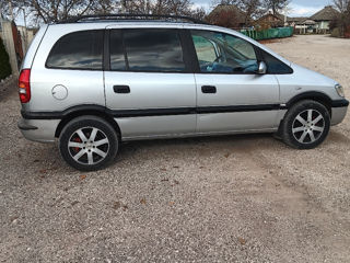 Opel Zafira foto 6