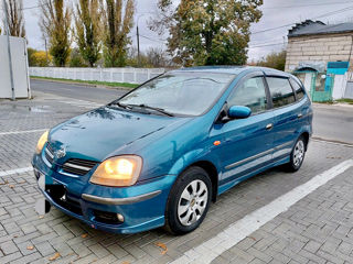 Nissan Almera Tino