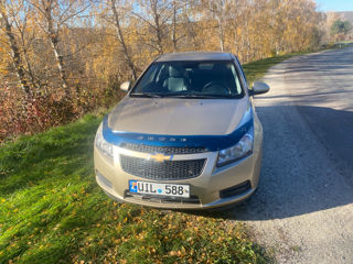 Chevrolet Cruze foto 2