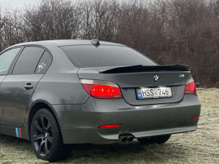 BMW 5 Series foto 5