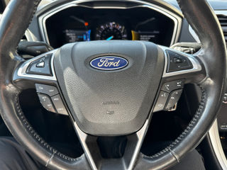 Ford Fusion foto 13