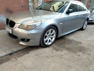 BMW 5 Series foto 1