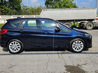 BMW 2 Series Active Tourer foto 2