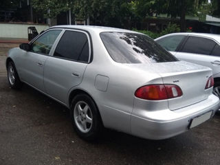 Toyota Avensis foto 2