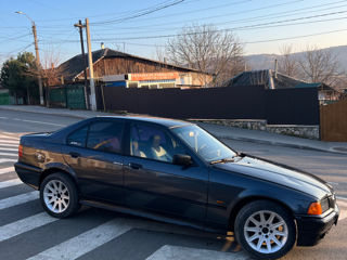 BMW 3 Series foto 7