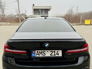 BMW 5 Series foto 10