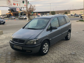 Opel Zafira foto 10