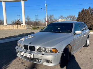 BMW 5 Series foto 5