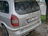 Opel Zafira foto 2