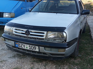 Volkswagen Vento foto 2