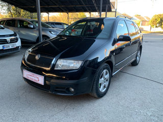 Skoda Fabia foto 2