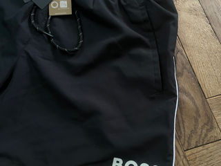 Продам новые шорты HUGO BOSS foto 2