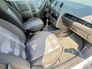Ford Fusion фото 10