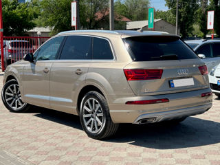 Audi Q7 фото 3