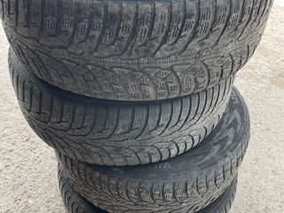 R -16 215/60 Nokian foto 4