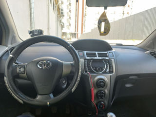 Toyota Yaris foto 7