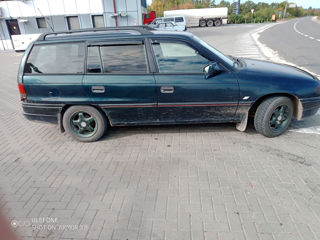 Opel Astra foto 2