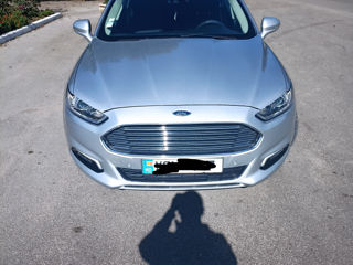 Ford Mondeo foto 1