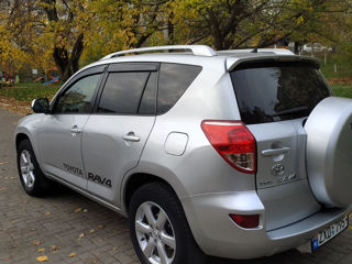 Toyota Rav 4 foto 3