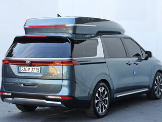 KIA Carnival foto 2